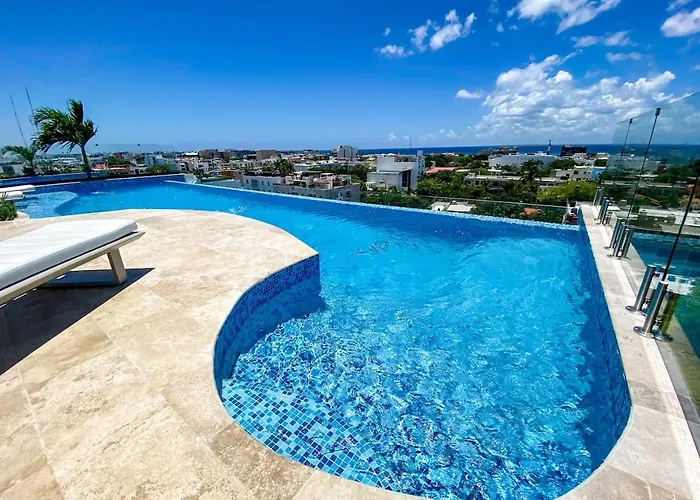 Apartment Downtown Playa With Rooftop Pool Steps To Everything Playa del Carmen